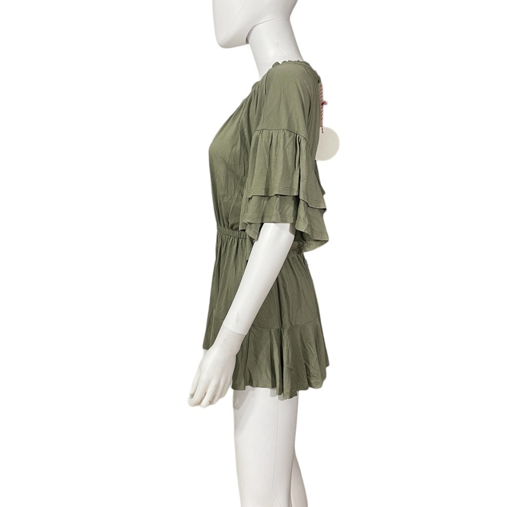 Umgee Green Romper
New - Picture 3 of 4